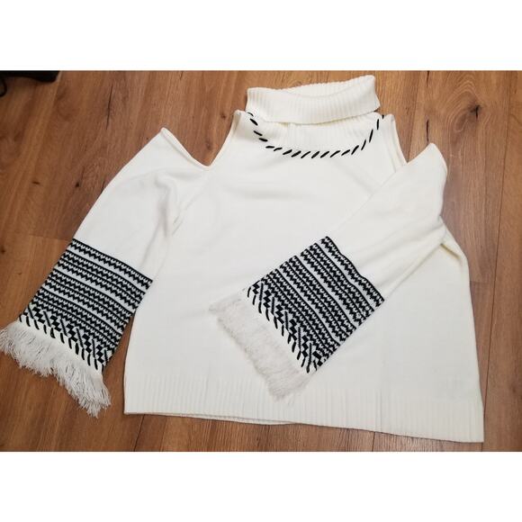 NWOT's -VENUS Cold Shoulder White Ribbed Knit Turtle Neck Black Trim; Size 2X - Picture 4 of 11